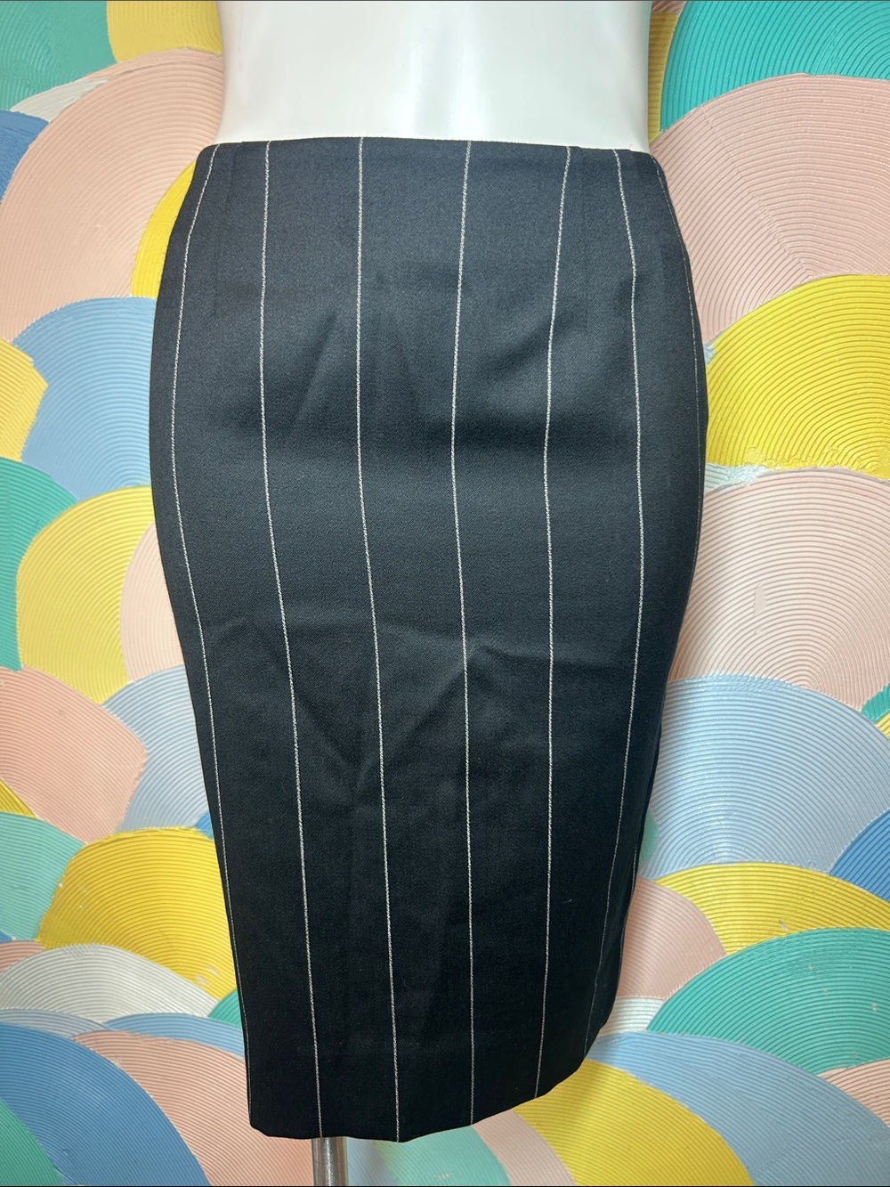 Ellen Tracy Classic Black Pinstripe Pencil Skirt sz 8 100% pure wool